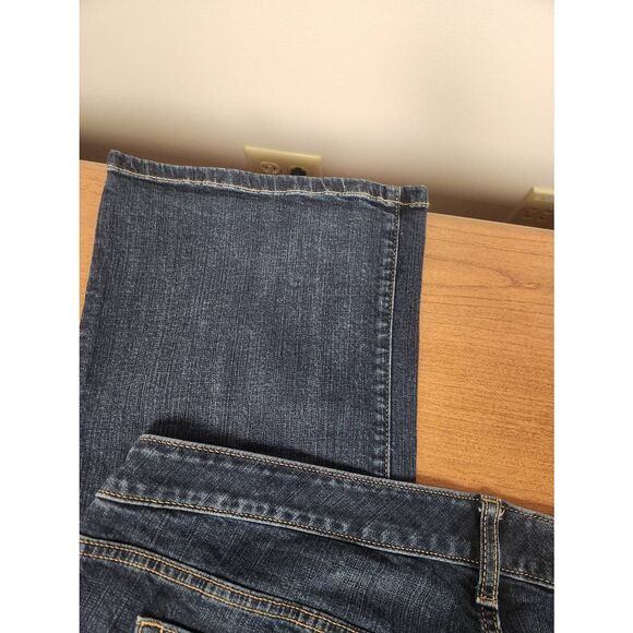 Torrid 22S midrise slim boot vintage stretch 40w, 28 Inseam and 12 rise - Picture 7 of 7